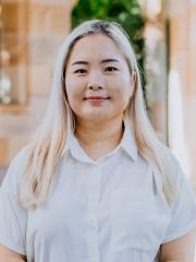 portrait of Hae Hong at the Great Court St Lucia campus